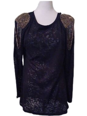 <> cha cha vente Black Top with Beaded Accent